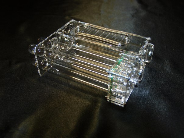 Акрилово-пробирочный формикарий из серии Ясли